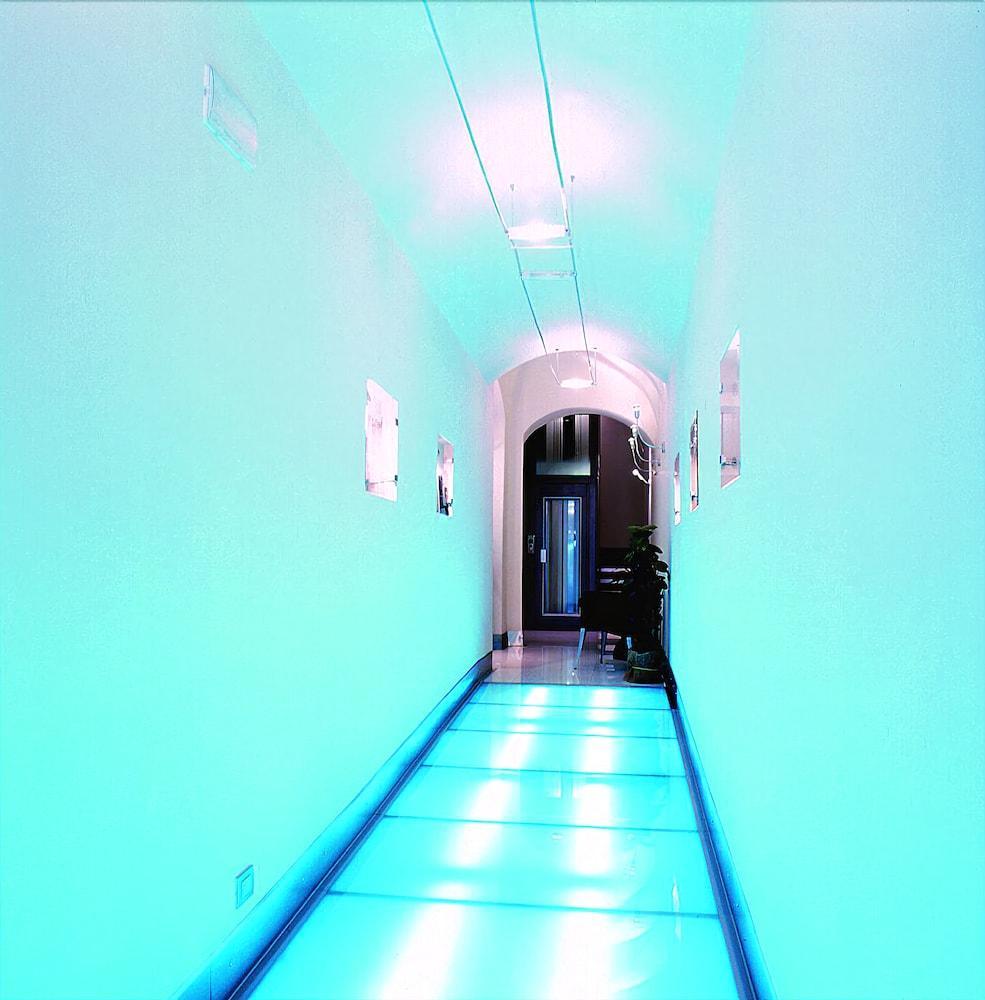 Mh Design Hotel Napoli Esterno foto