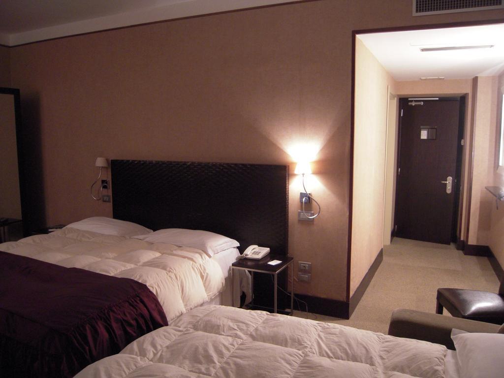 Mh Design Hotel Napoli Esterno foto