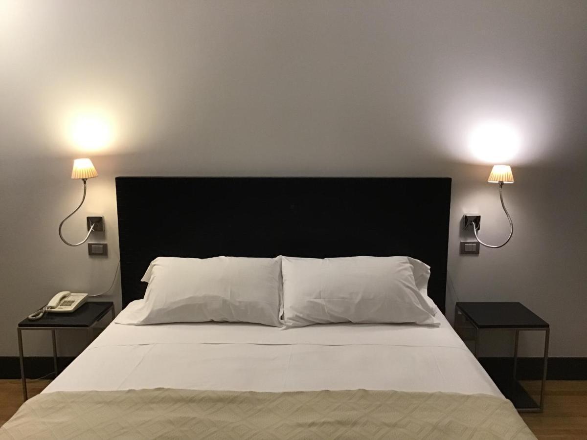 Mh Design Hotel Napoli Esterno foto