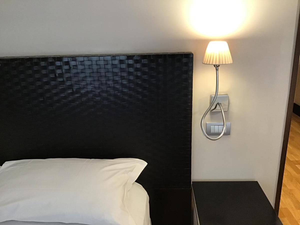 Mh Design Hotel Napoli Esterno foto