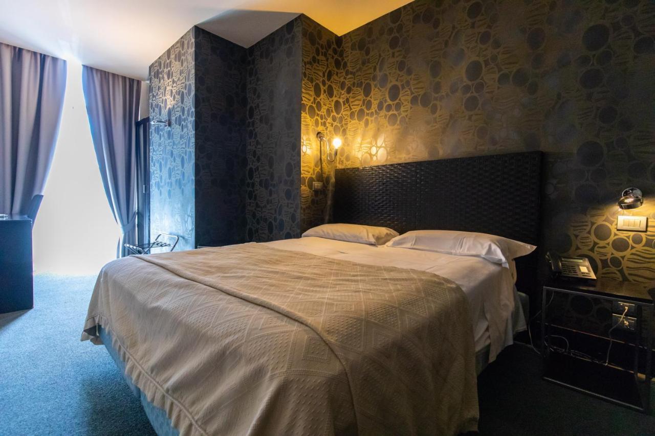 Mh Design Hotel Napoli Esterno foto